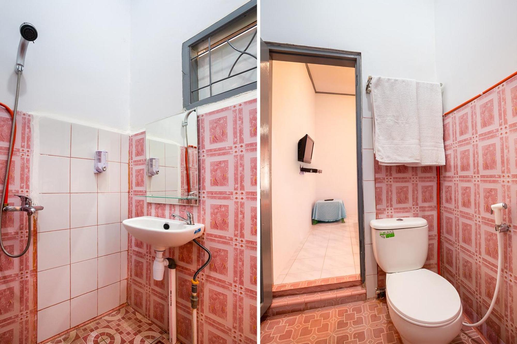 Oyo 2903 Putri Residence Syariah Bukittinggi Esterno foto